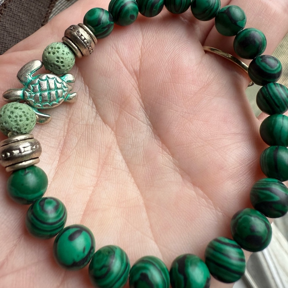 Green Malachite Turtle Beaded Bracelet with sterling Silver Accents crystal